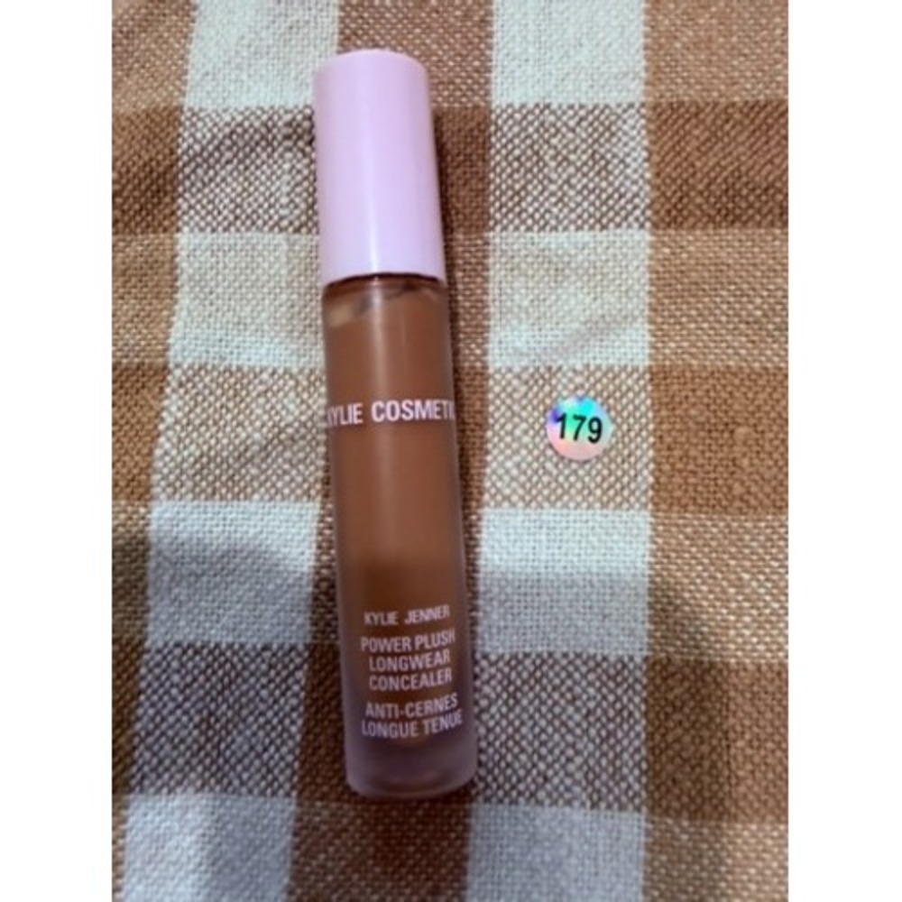 Kylie Cosmetics Power Plush Longwear Concealer Kylie Jenner Shade 8N NEW